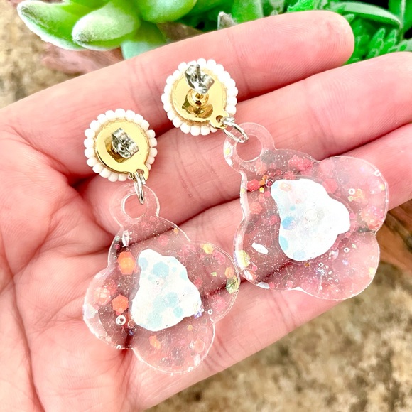 Sebastian Acrylic Earrings - Picture 4 of 4